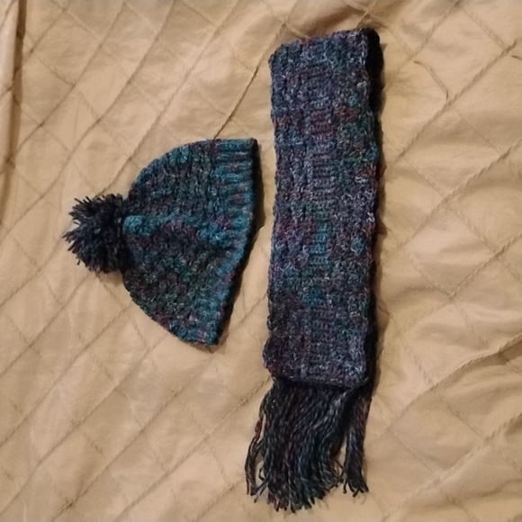 Handmade Crochet Multi Color Wool Hat And Scarf Set Women\'s Size Small main image 14